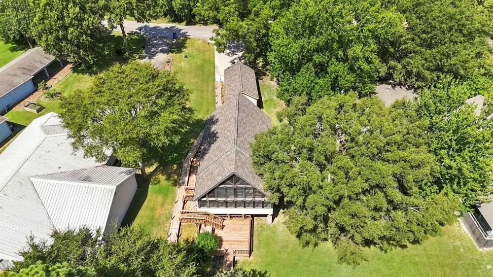 199 Lake Drive Onalaska, TX 77360