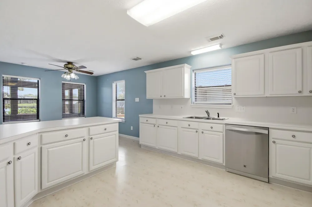 199 Lake Drive Onalaska, TX 77360
