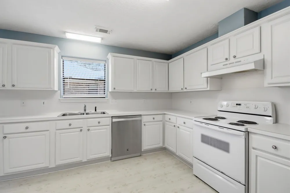 199 Lake Drive Onalaska, TX 77360