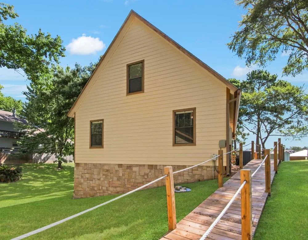 199 Lake Drive Onalaska, TX 77360