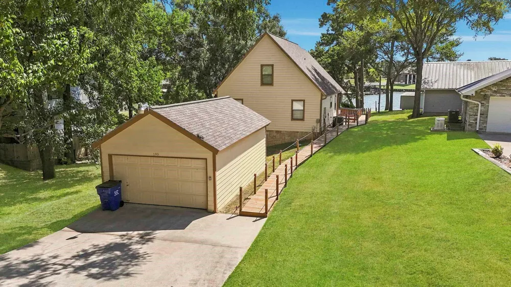 199 Lake Drive Onalaska, TX 77360