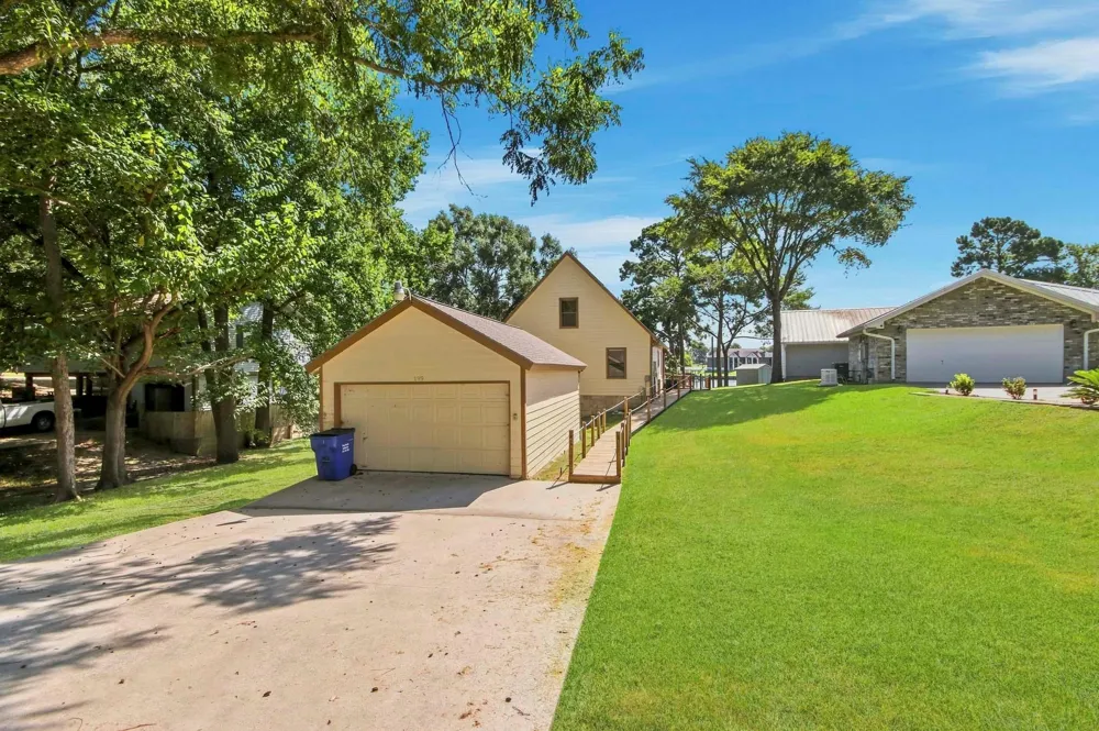 199 Lake Drive Onalaska, TX 77360