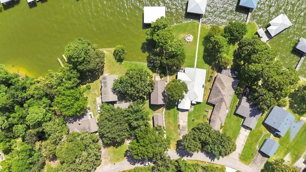 199 Lake Drive Onalaska, TX 77360