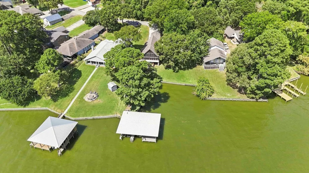 199 Lake Drive Onalaska, TX 77360