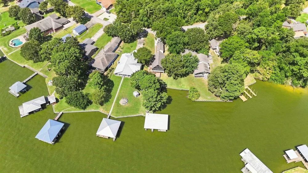 199 Lake Drive Onalaska, TX 77360