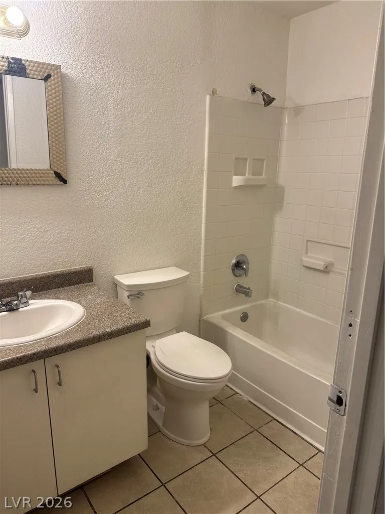 6990 Dunsbach Way Las Vegas, NV 89156