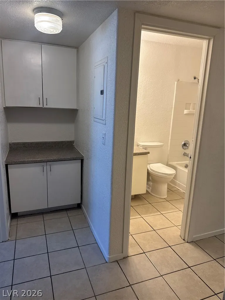6990 Dunsbach Way Las Vegas, NV 89156