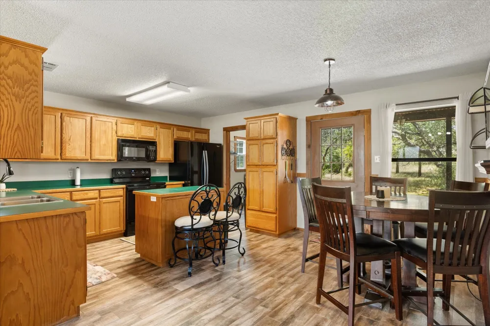 1170 Diamond Oaks Road Stephenville, TX 76401