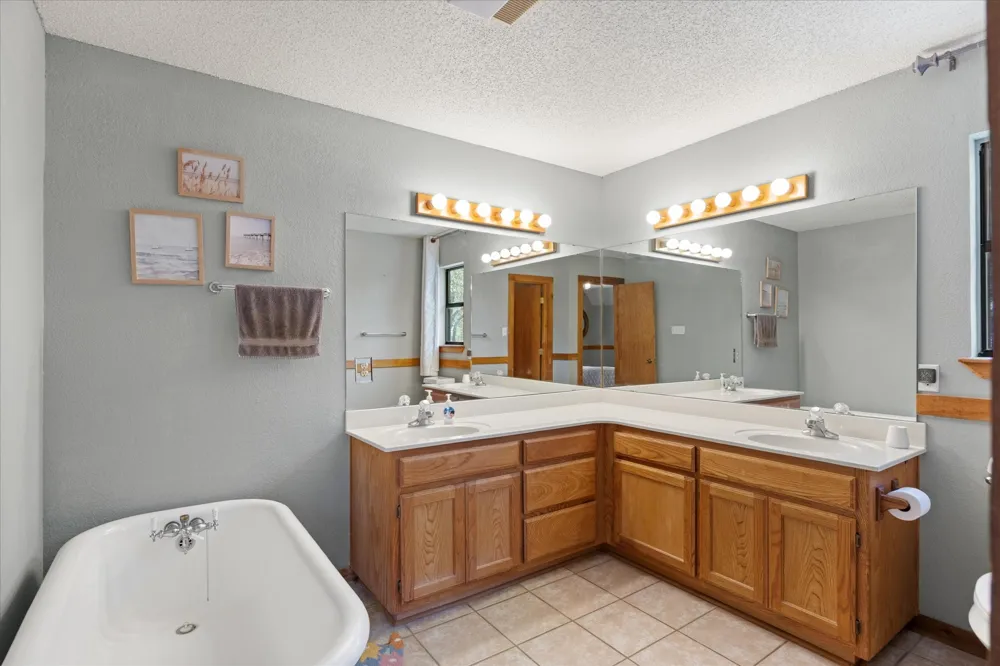 1170 Diamond Oaks Road Stephenville, TX 76401