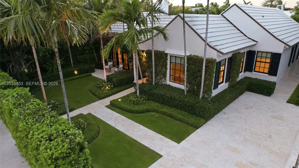 135 Chilean Ave Palm Beach, FL 33480