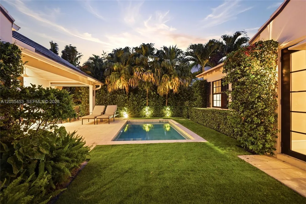 135 Chilean Ave Palm Beach, FL 33480