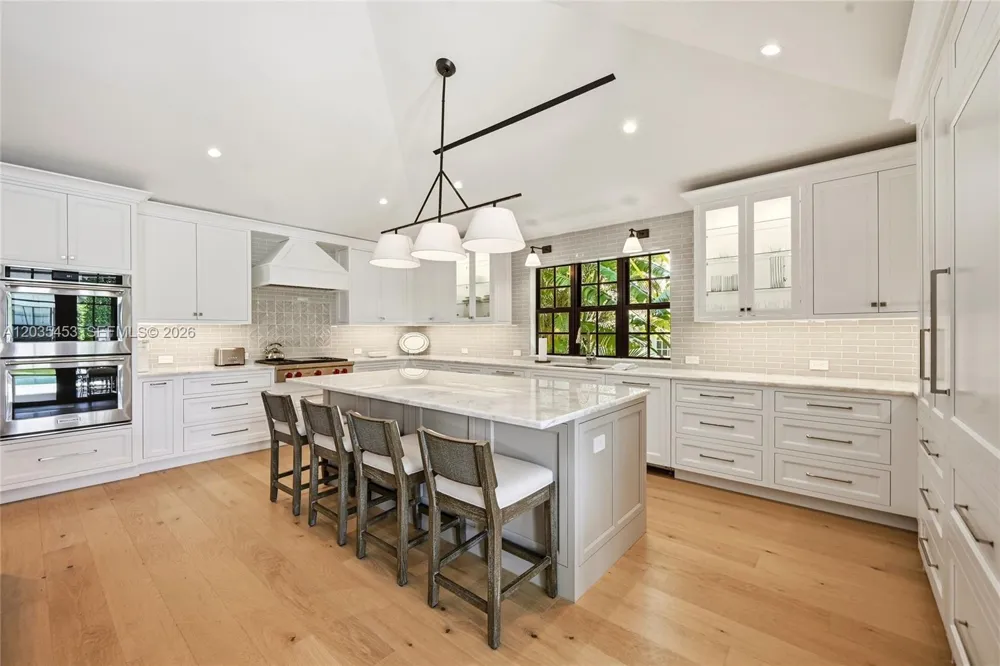 135 Chilean Ave Palm Beach, FL 33480