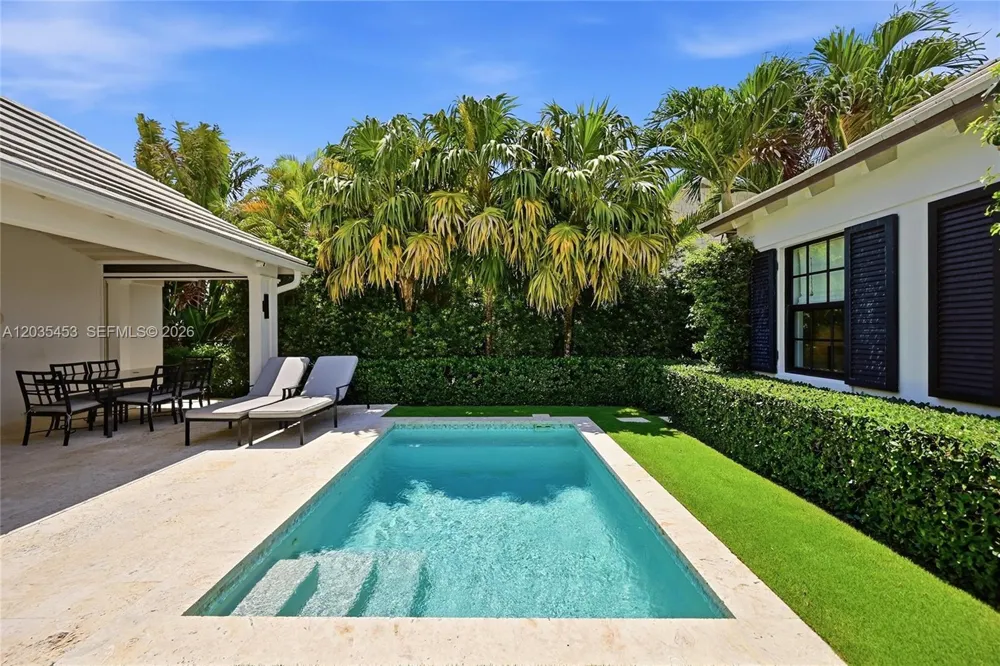 135 Chilean Ave Palm Beach, FL 33480