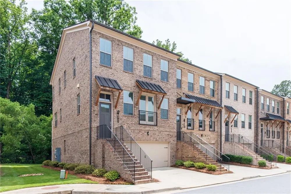 2701 Cedar Pine Way Doraville, GA 30360