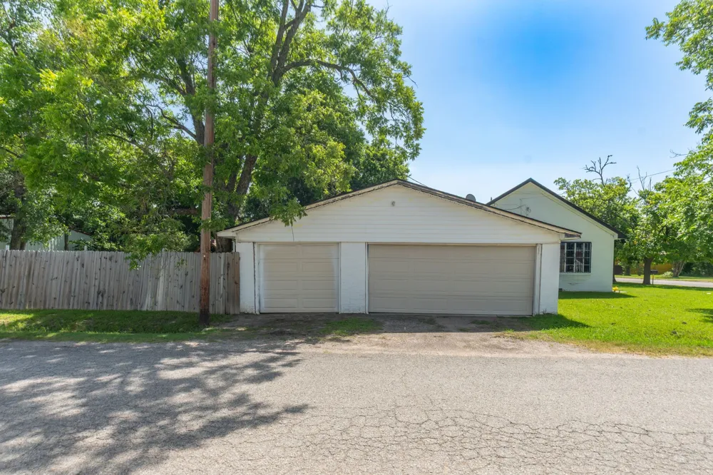 1050 W Dallas Avenue Cooper, TX 75432