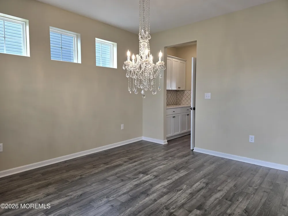 86 Bennet Lane Manahawkin, NJ 08050