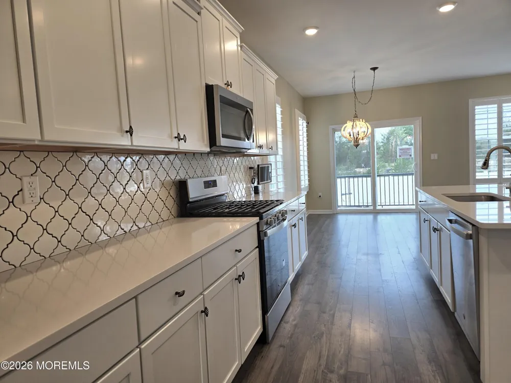 86 Bennet Lane Manahawkin, NJ 08050