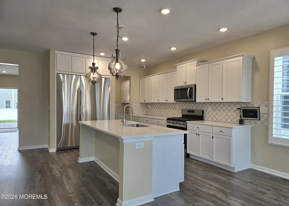 86 Bennet Lane Manahawkin, NJ 08050