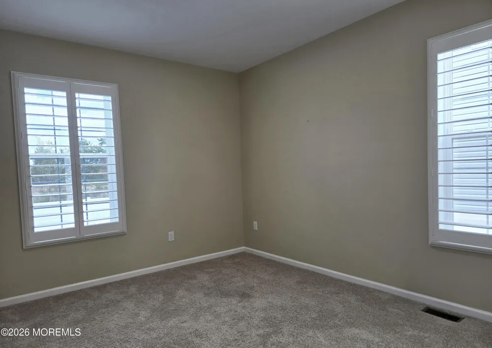 86 Bennet Lane Manahawkin, NJ 08050