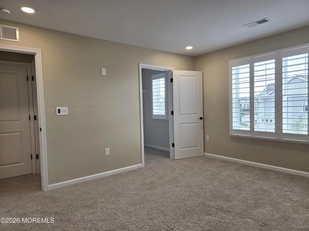 86 Bennet Lane Manahawkin, NJ 08050