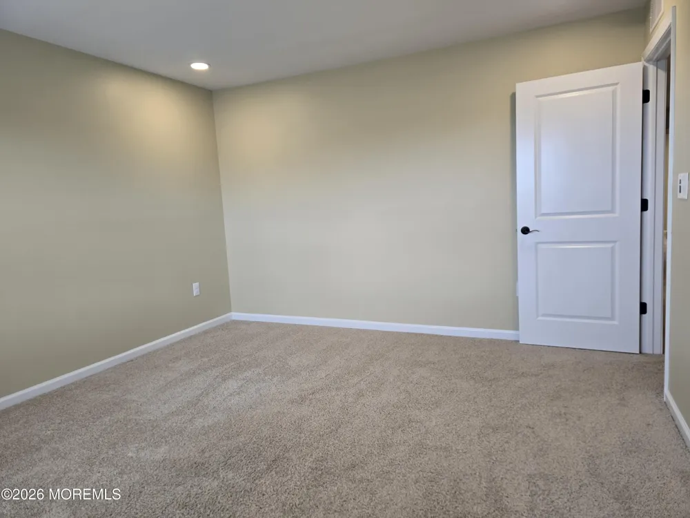 86 Bennet Lane Manahawkin, NJ 08050