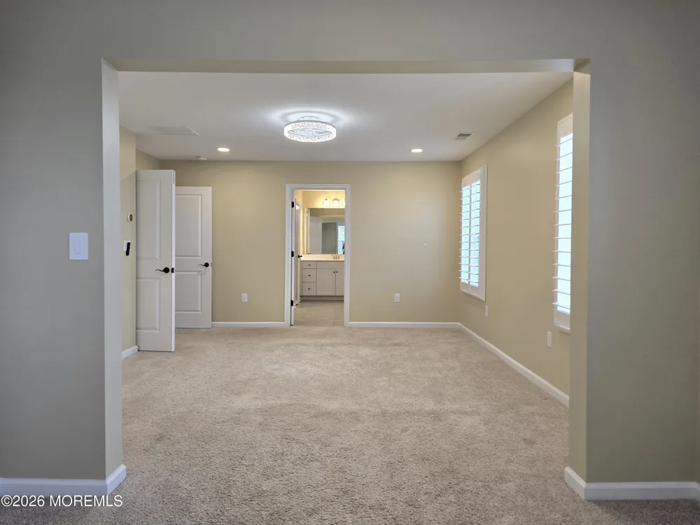 86 Bennet Lane Manahawkin, NJ 08050