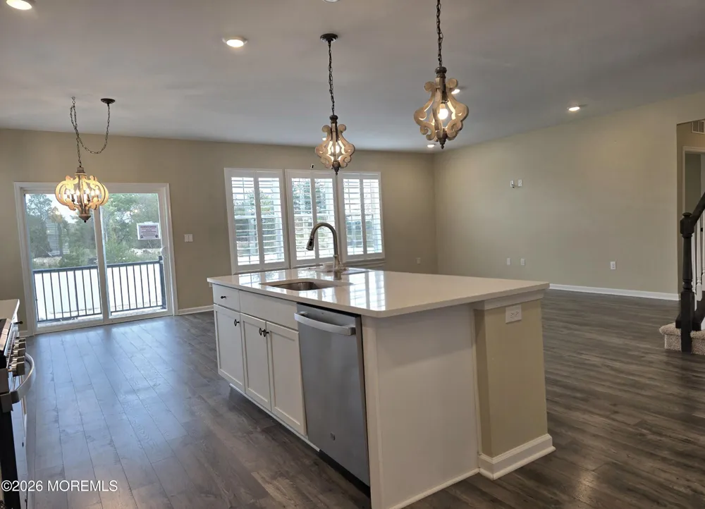 86 Bennet Lane Manahawkin, NJ 08050