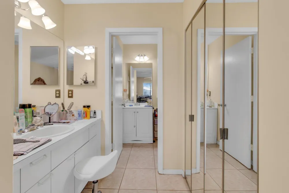 5617 Blue Shadows Court #4 Orlando, FL 32811