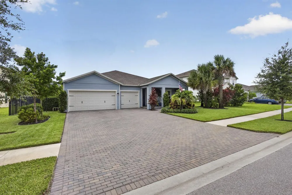 1201 Harvester Crossing Loxahatchee, FL 33470
