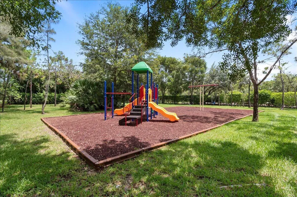 200 Crestwood Court #211 Royal Palm Beach, FL 33411