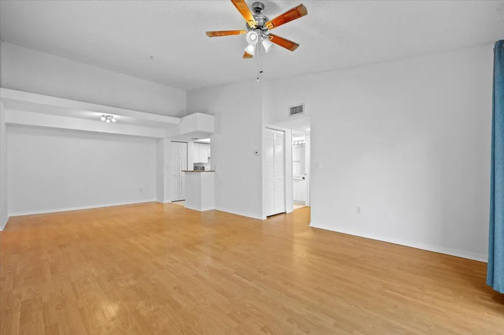 200 Crestwood Court #211 Royal Palm Beach, FL 33411