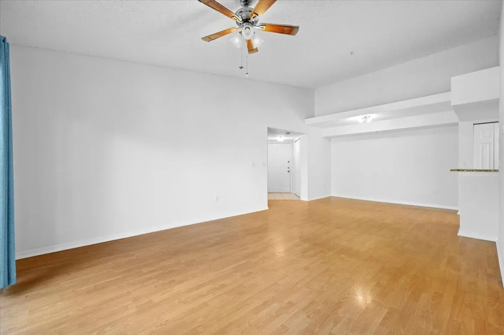 200 Crestwood Court #211 Royal Palm Beach, FL 33411