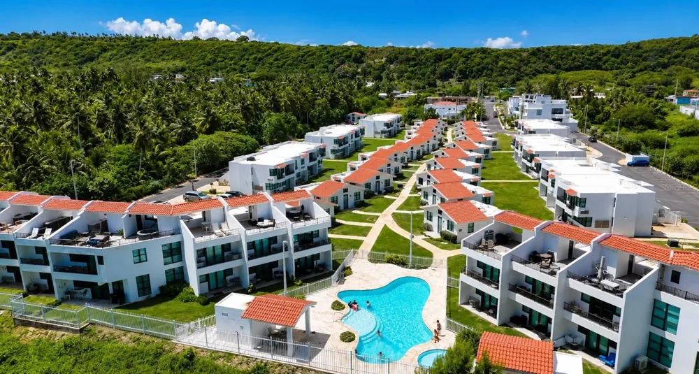 348 PR-4466 MARBELA CASA DE PLAYA #C-215 Isabela, PR 00662