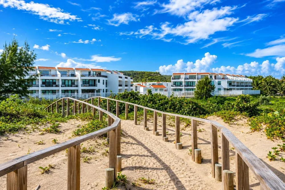 348 PR-4466 MARBELA CASA DE PLAYA #C-215 Isabela, PR 00662