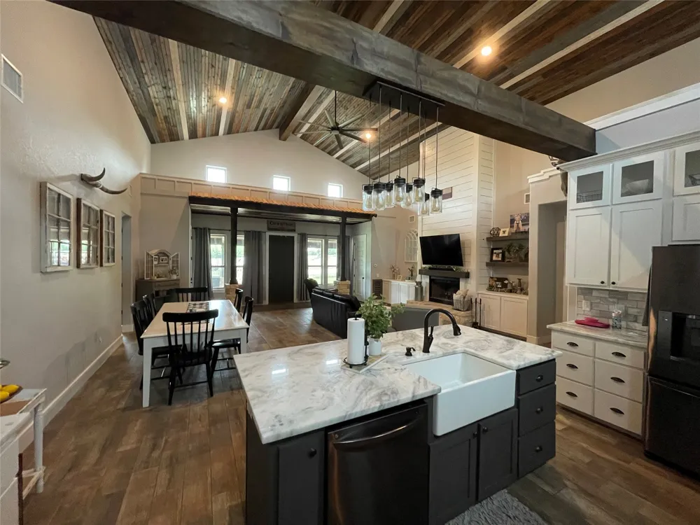 6411 Fm 2657 Briggs, TX 78608