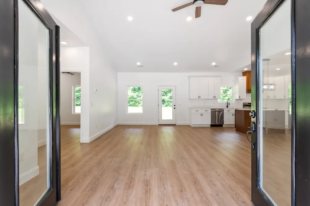 2757 Lick Creek Road Linden, TN 37096