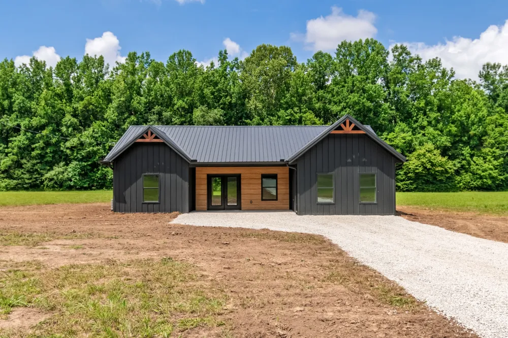2757 Lick Creek Road Linden, TN 37096