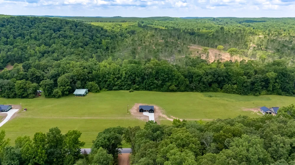 2757 Lick Creek Road Linden, TN 37096