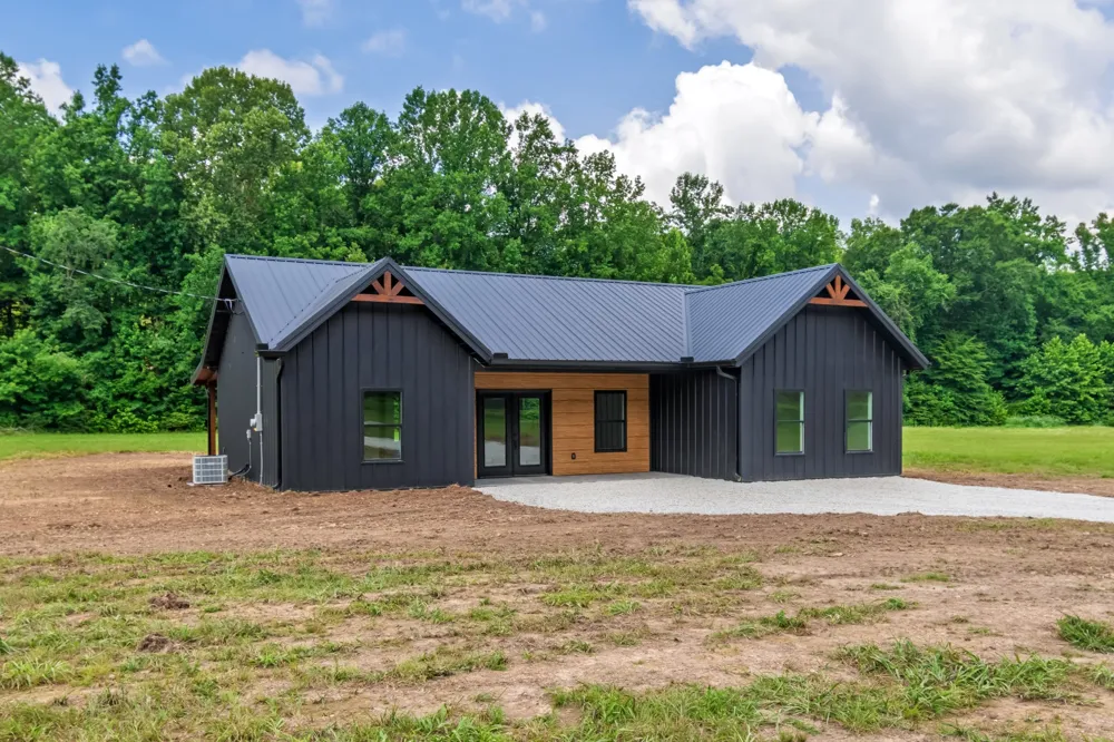 2757 Lick Creek Road Linden, TN 37096