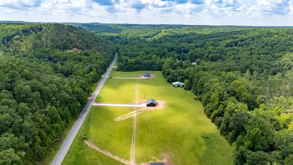2757 Lick Creek Road Linden, TN 37096