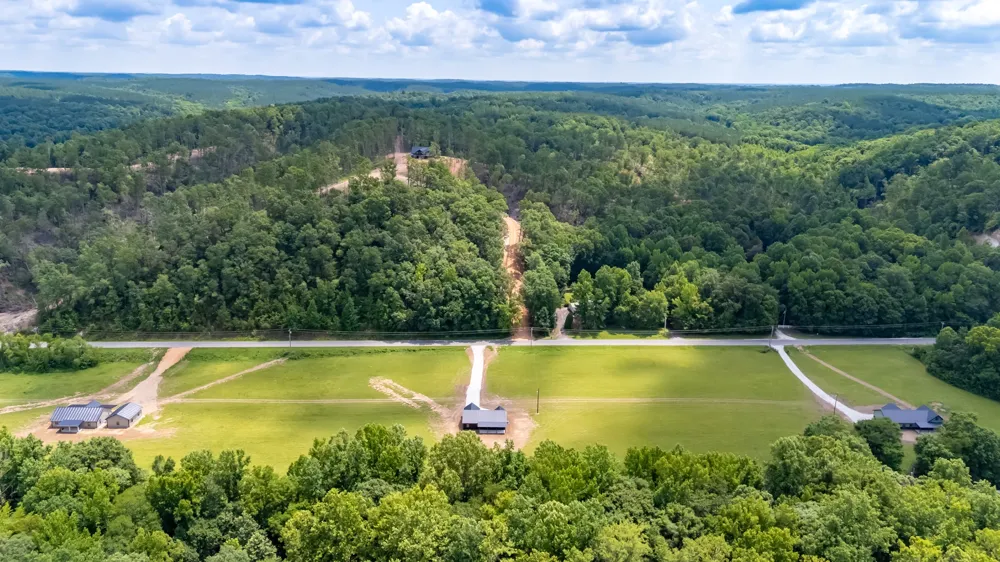 2757 Lick Creek Road Linden, TN 37096