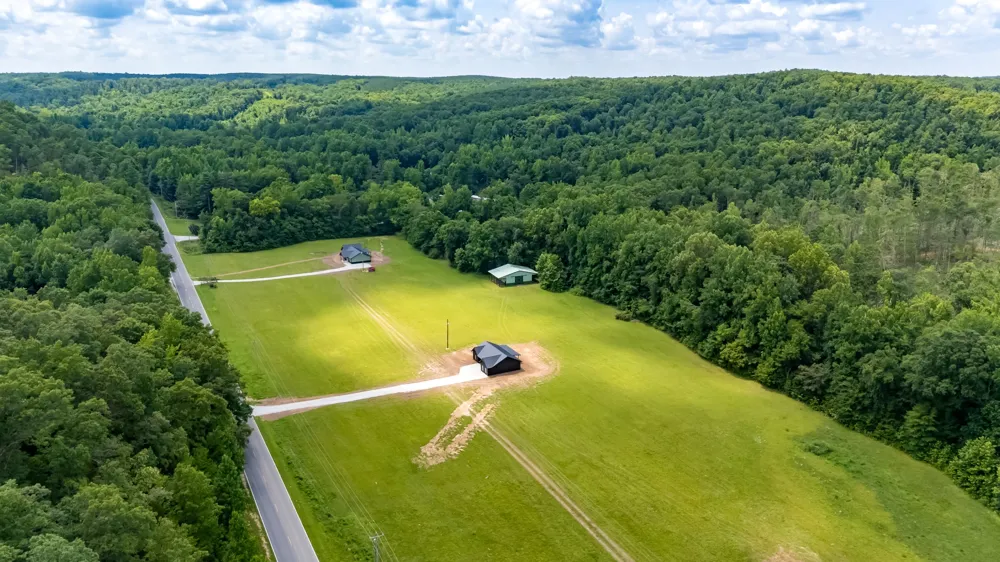 2757 Lick Creek Road Linden, TN 37096