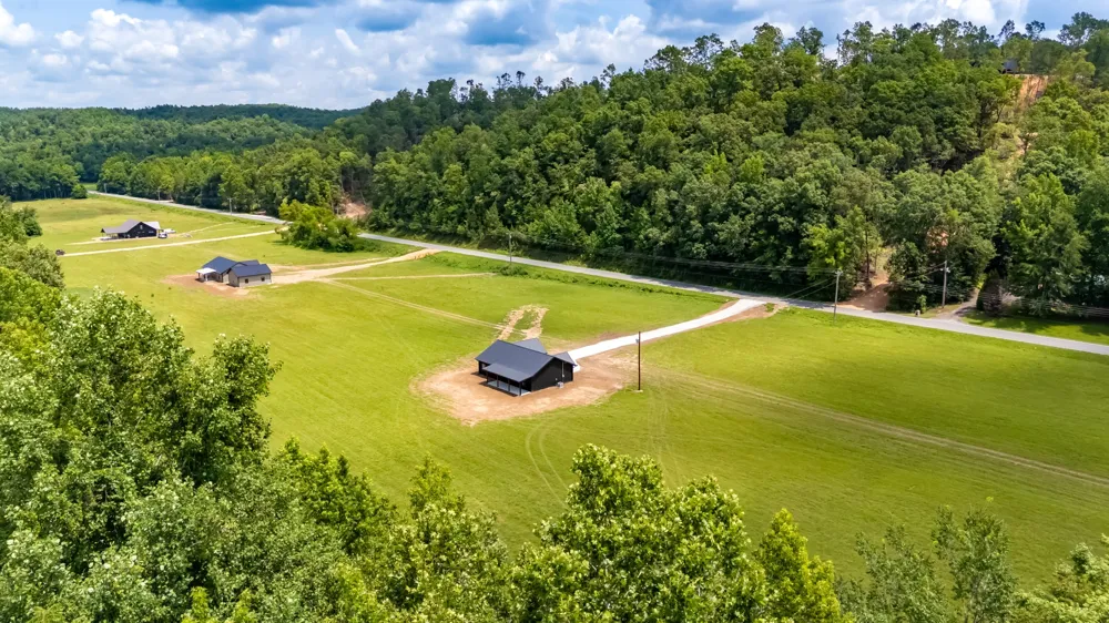 2757 Lick Creek Road Linden, TN 37096