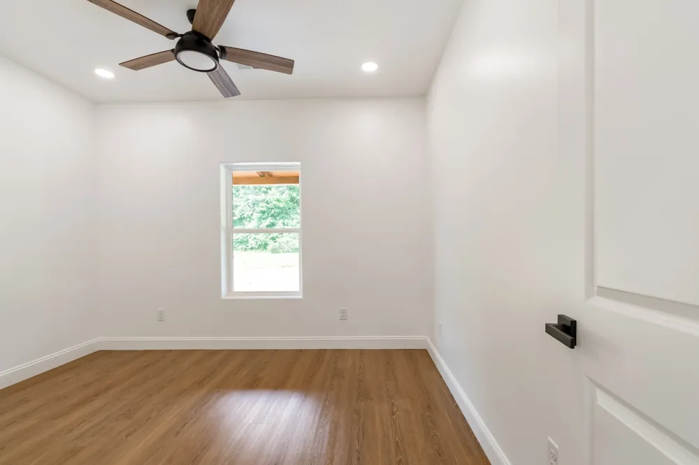 2757 Lick Creek Road Linden, TN 37096