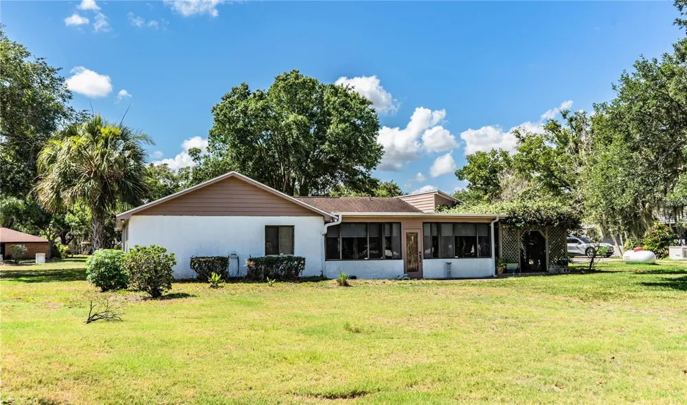 85 COUNTRY CLUB LANE Mulberry, FL 33860