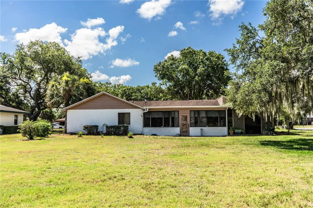85 COUNTRY CLUB LANE Mulberry, FL 33860