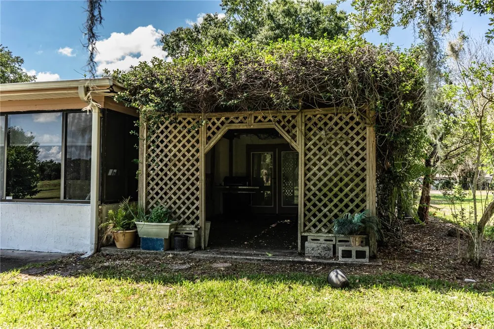 85 COUNTRY CLUB LANE Mulberry, FL 33860