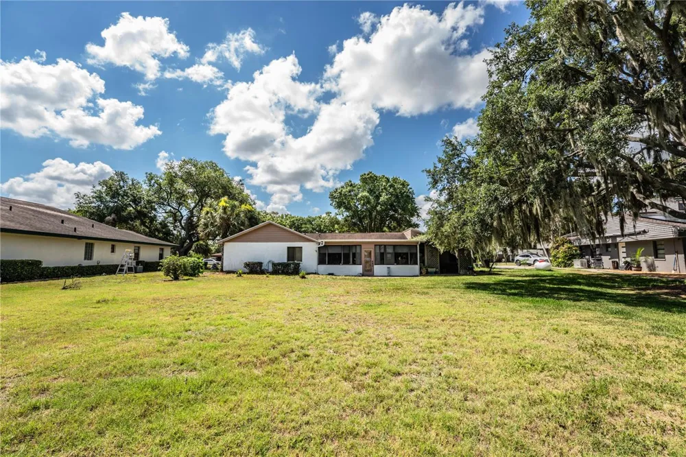 85 COUNTRY CLUB LANE Mulberry, FL 33860