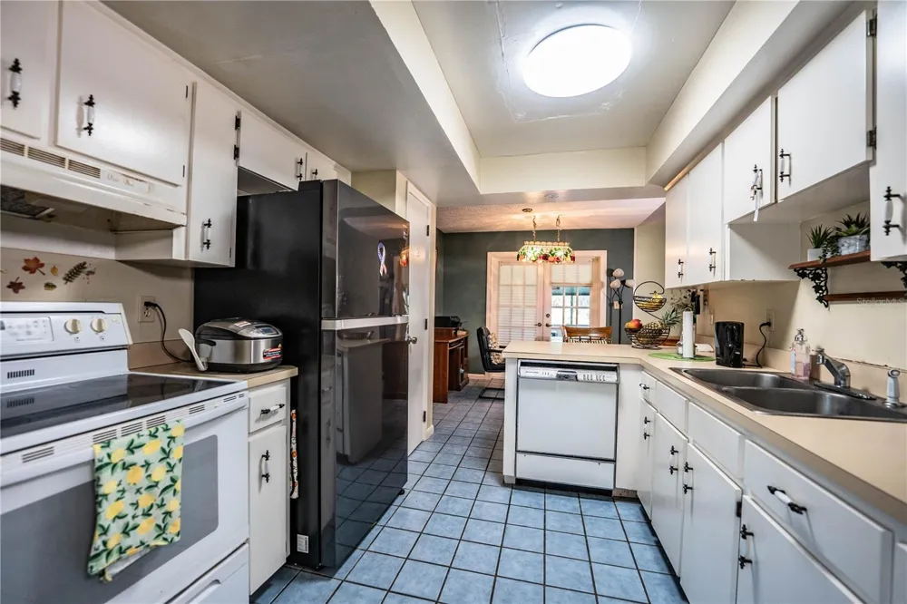 85 COUNTRY CLUB LANE Mulberry, FL 33860