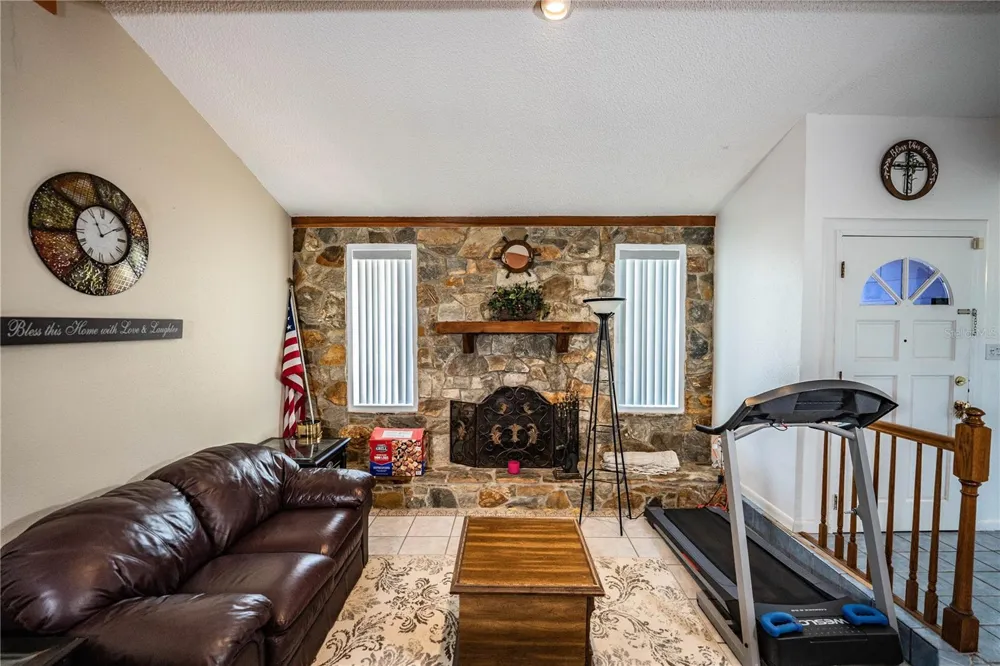 85 COUNTRY CLUB LANE Mulberry, FL 33860